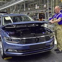 'VW Passat' ražošanu varētu pārcelt uz 'Škoda' rūpnīcu Čehijā