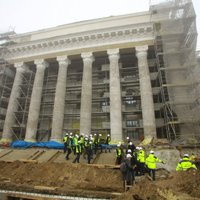 VEF kultūras pils rekonstrukcijas laikā atklāj dīvainības būvniecībā