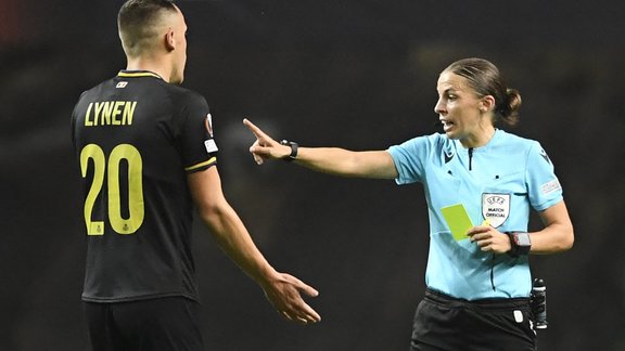 Pasaules kausā futbolā tiesās arī sievietes Pasaules kausā futbolā tiesās arī sievietes