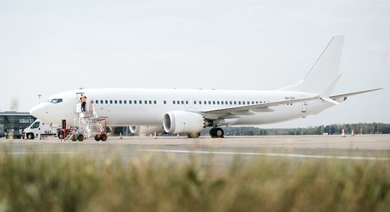 ФОТО: SmartLynx Airlines представила новый самолет Boeing 737 MAX 8