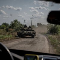Kijiva: Ukraina palielinājusi pašražotu ieroču un militārā aprīkojuma izmantošanu karā