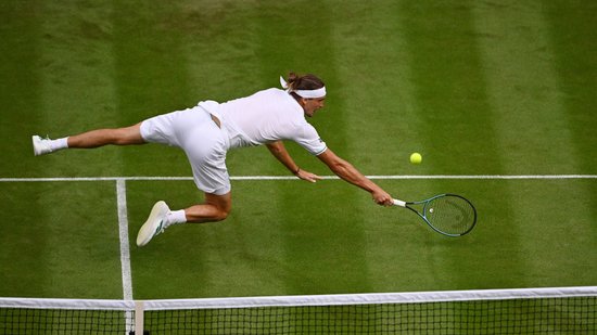 Vimbldonas šoks: Ostapenko un citi favorīti sarežģītajos apstākļos krīt kā rudens lapas