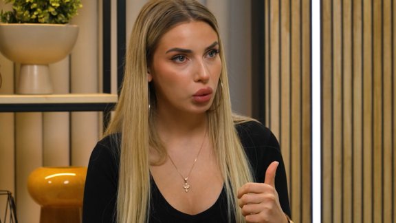 Открыть бизнес — не "сторис" снимать: блогер Интриша решила стать предпринимательницей