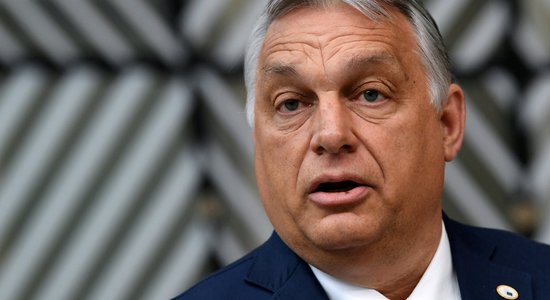 Aptauja: ES būtu jāpiemēro sankcijas Ungārijai par atbalsta Ukrainai bloķēšanu