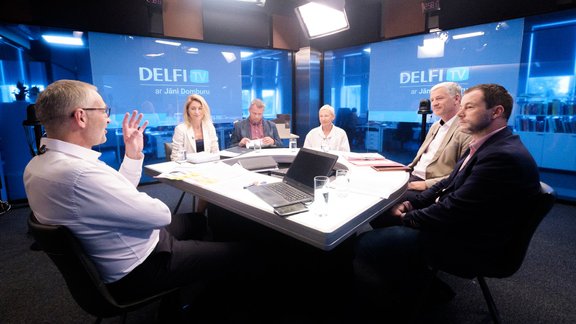 Delfi TV ar Domburu: Zaiga Gaile, Normunds Tirāns, Kitija Gruškevica, Guntis Āboltiņš-Āboliņš, Valdis Koks - 14