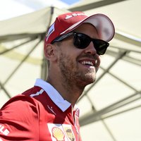 Fetels atvainojas Hamiltonam par Baku incidentu; FIA nolemj viņu nesodīt