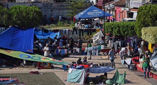 Otra migrantu karavāna uzsāk kustību uz Meksiku
