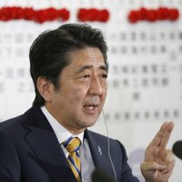 Abe apņēmies soli pa solim atrisināt teritoriālās domstarpības ar Krieviju