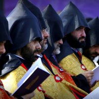 Baznīca un valdība Armēnijā apvienojas cīņā pret 'Rietumu reliģiskajām grupām'