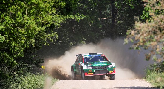 Olivers Solbergs ātrākais 'Rally Liepāja' kvalifikācijā; Sesks tieši aiz trijnieka
