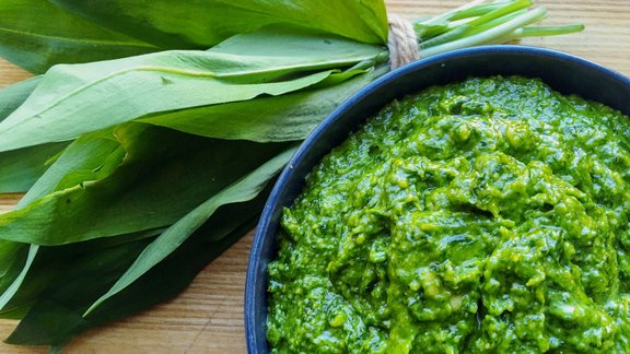 lakšu pesto