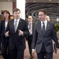 Dombrovskis varētu kandidēt uz jaunu ES finanšu sistēmas pārrauga amatu