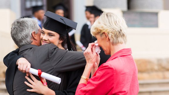 mamma, tētis, vecāki, ģimene, izglītība, augstskola, emocijas