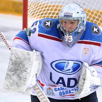 KHL vārtsargs: rubļa krīzes dēļ visi leģionāri meklē veidus, kā pamest komandas