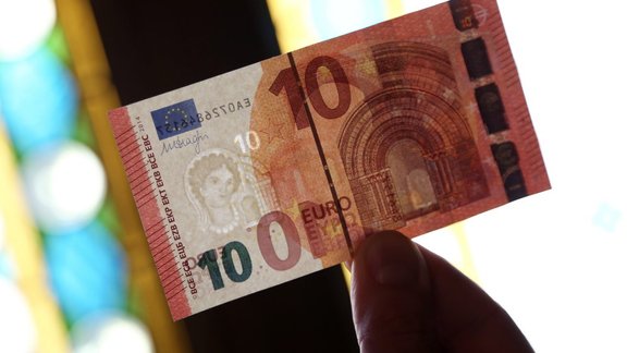 10 eiro banknote