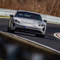 Video: 'Porsche Taycan' uzstādījis rekordu elektromobiļiem Nirburgringas trasē