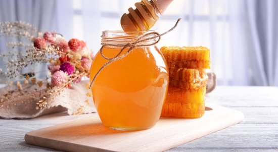 Исследование: мед лучше таблеток, если у вас кашель и насморк