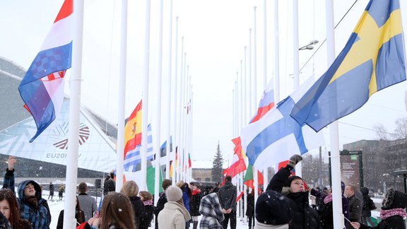 Svinīgā ES dalībvalstu karogu pacelšana - 15