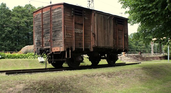 Rīgas dome savā īpašumā pārņems Torņakalna stacijas piemiņas vagonu