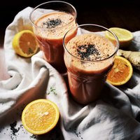 Īpaši veselīgs citrusu–burkānu kokteilis ar ingveru