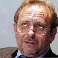 Uzņēmējs Pēteris Šmidre ievēlēts par Latvijas Šaha federācijas prezidentu