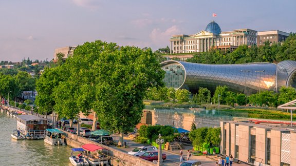 Tbilisi parks koncertzāle pils