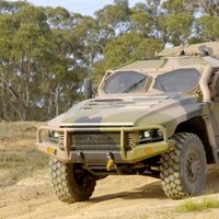 Video: Austrālija par miljardu iegādāsies 1100 'Hawkei' bruņumašīnas