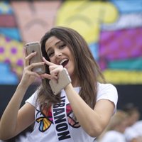 Pasaulē skaistāko meiteņu selfijs rada politisku skandālu