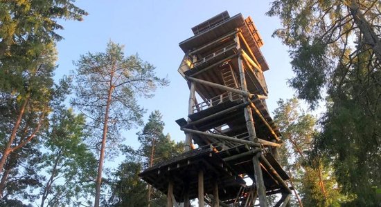 Foto: Skatu tornis Līgatnē, kur baudīt Gaujas Nacionālā parka burvību