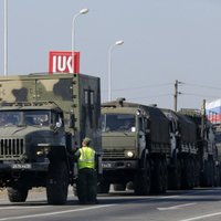 Žurnālisti 'tviterī' publicē attēlus ar Krievijas militāro tehniku pie Ukrainas robežām