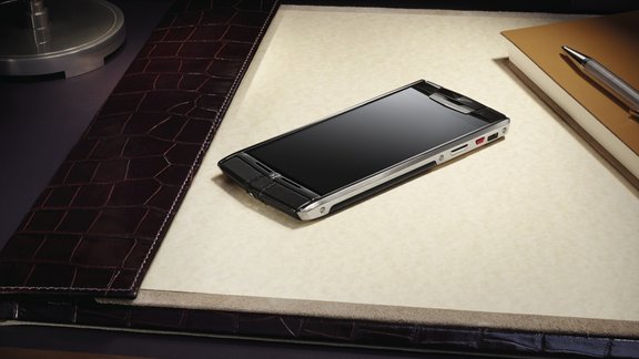 Vertu Signature Touch - 3