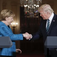 Tramps Merkelei pauž stingru atbalstu NATO
