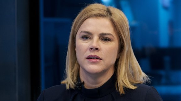 "Nevēlos populistiskus procentus" – Siliņa neatklāj, kā audzēs izdevumus aizsardzībai