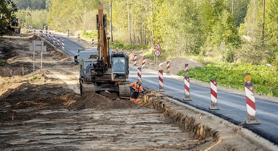 Foto: Starp Ilūksti un Sventi pārbūvē reģionālā ceļa posmu