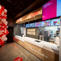 Новый фастфуд-ресторан KFC открылся в торговом центре Origo