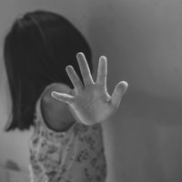 Pāridarītājs var būt jebkurš – kā pasargāt bērnus no seksuālās vardarbības?
