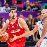 Šveda lieliskais sniegums otrajā puslaikā ļauj Krievijai sasniegt 'Eurobasket 2017' pusfinālu