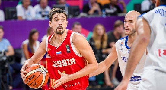 Šveda lieliskais sniegums otrajā puslaikā ļauj Krievijai sasniegt 'Eurobasket 2017' pusfinālu