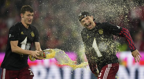 'Bayern' trīs kārtas pirms turnīra beigām kļūst par Vācijas čempioni futbolā