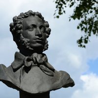 В украинском Тернополе демонтировали памятник Пушкину