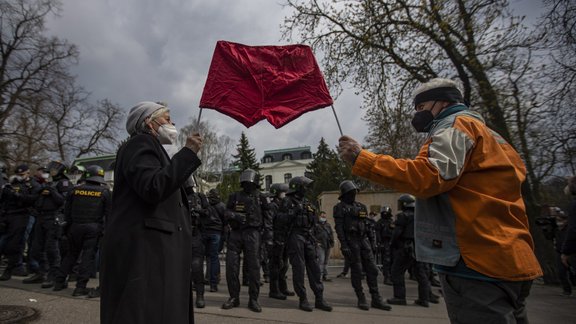 Čehija protests pie Krievijas vēstniecības 