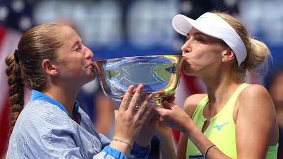 Jeļena Ostapenko/Ludmila Kičenoka