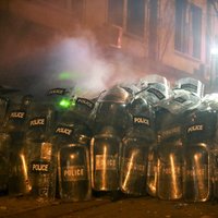 Tbilisi policija atkal izklīdinājusi proeiropeiski noskaņotos protestētājus