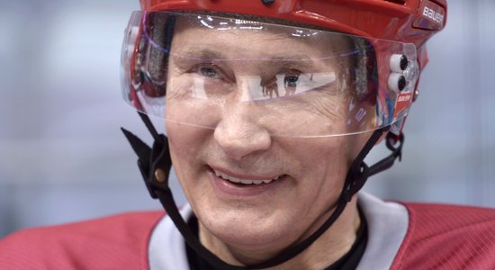 Путин скромно отметит день рождения после игры в хоккей