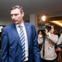 Новоиспеченный россиянин Рой Джонс наградил Кличко-старшего
