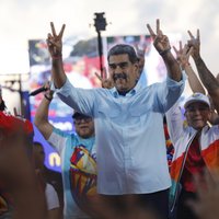 Venecuēlas tiesa apstiprina Maduro strīdīgo uzvaru vēlēšanās