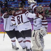 Foto: Latvija gavilē un pārraksta hokeja vēsturi