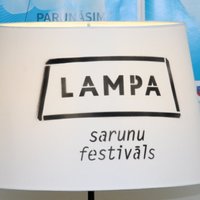 Cēsīs atklāj lielāko sarunu festivālu Latvijā 'Lampa'.