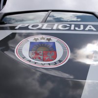 Pilnsabiedrība 'A26' uzskata, ka policijai piegādāti iepirkumam atbilstoši auto