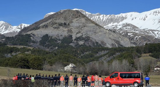 Mediji ziņo par video, kurā fiksētas avarējušās 'Germanwings' lidmašīnas pēdējās sekundes